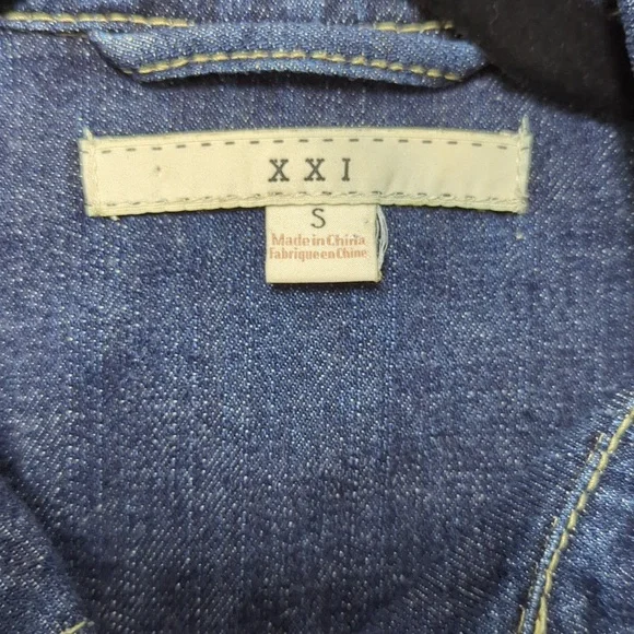 Jean jacket - Picture 2 of 5